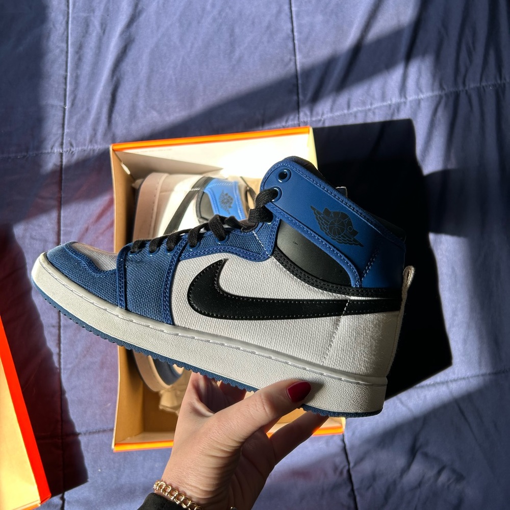 Barely worn Size 8 Jordan 1s high top